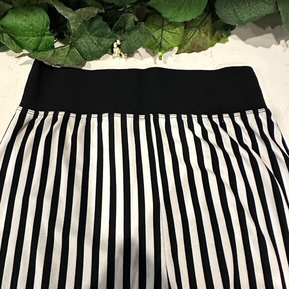 Black & White Striped 4everyoung Womens Leggings L Polyester/Spandex - Picture 5 of 9